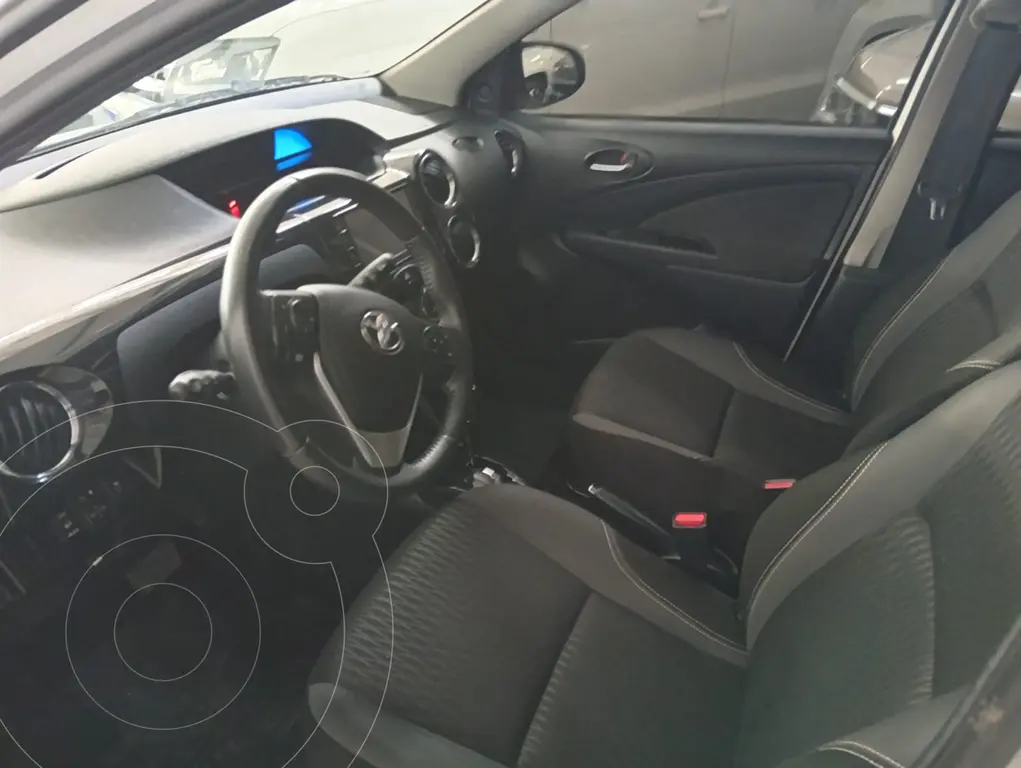 Toyota Etios Sedán Xls Aut (1496 Cc) 2023 - foto 5