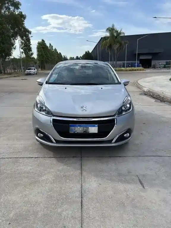 Peugeot 208 Feline 1.6  2019 - foto 5