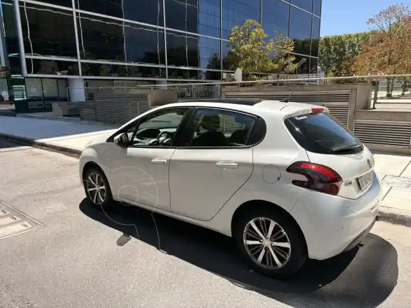 Peugeot 208 Allure 1.6  2017 - foto 5