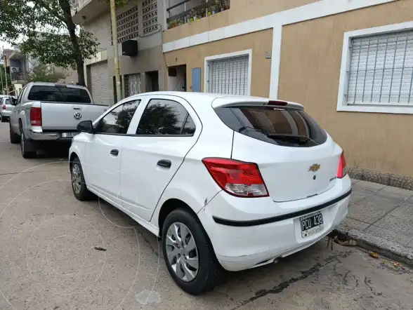 Chevrolet Onix Lt  2015 - foto 5