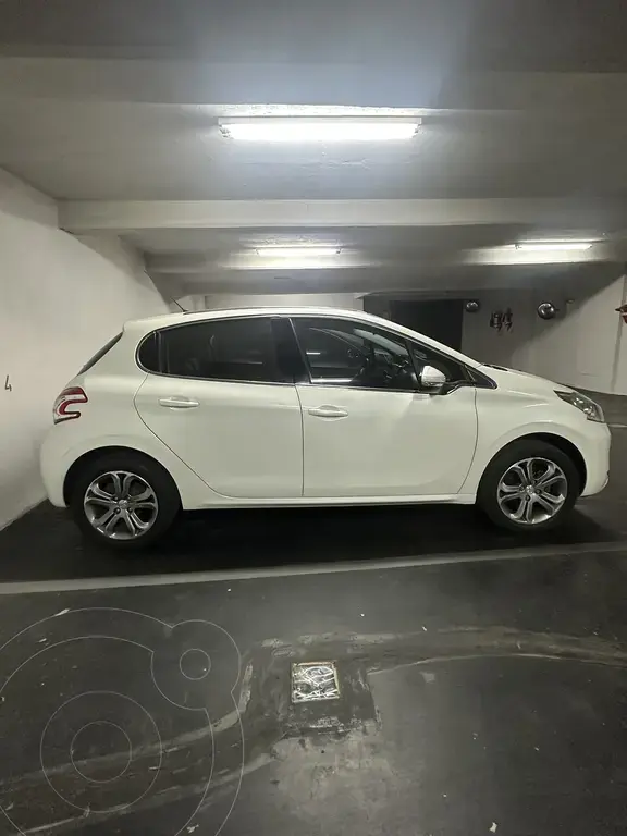 Peugeot 208 Feline 1.6  2015 - foto 2