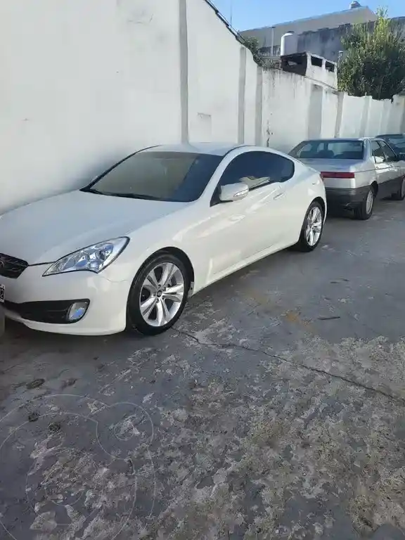 Hyundai Genesis Coupé 2.0 T  2010 - foto 3