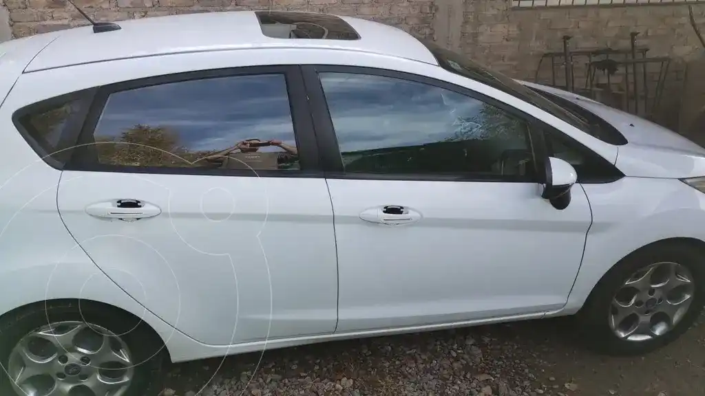 Ford Fiesta Kinetic Titanium  2012 - foto 3