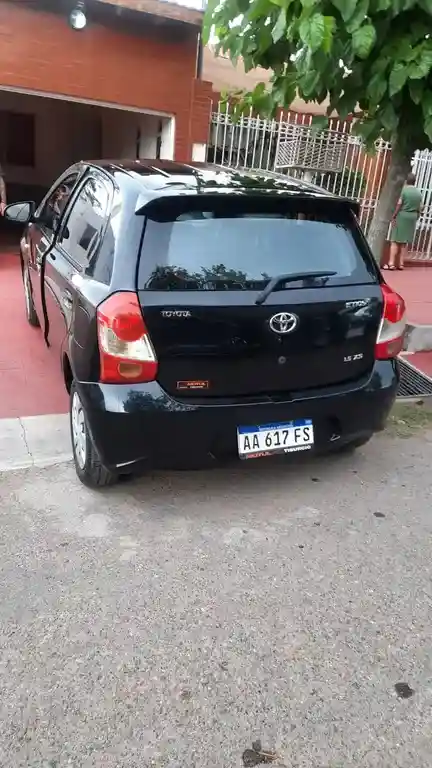 Toyota Etios Hatchback Xs 2016/17  2016 - foto 2