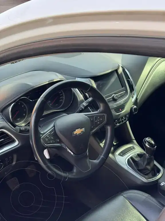 Chevrolet Cruze 5 Lt  2022 - foto 2