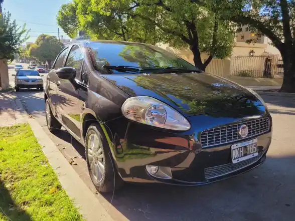 Fiat Punto 5P 1.4 Attractive  2013 - foto 1