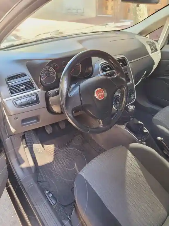 Fiat Punto 5P 1.4 Attractive  2013 - foto 2