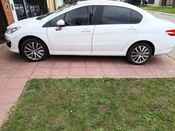 Peugeot 408 Allure Pack 1.6 Hdi  2019 - foto 4