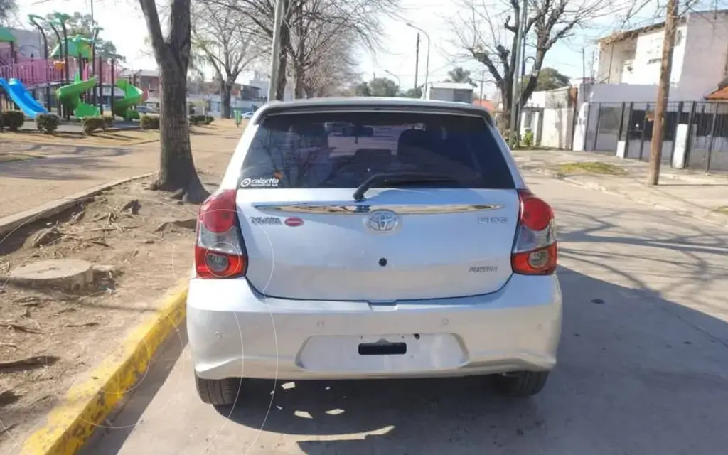 Toyota Etios Hatchback Platinum (1496 Cc) 2018 - foto 4