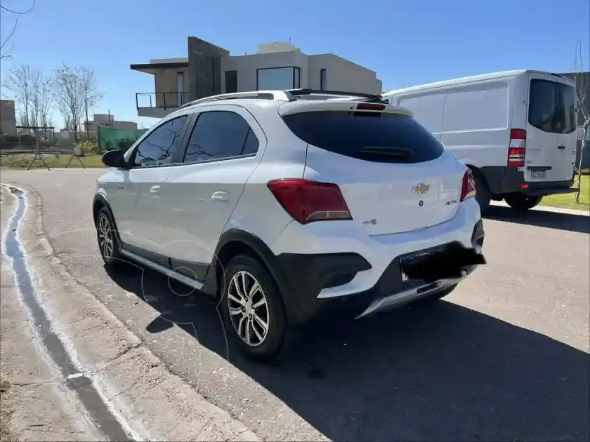 Chevrolet Onix Activ  2016 - foto 3