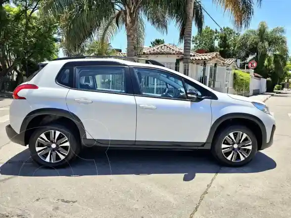 Peugeot 2008 Feline  2021 - foto 2