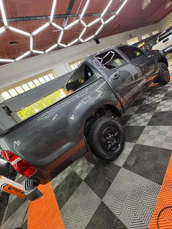 Toyota Hilux 2.5 4X2 Dx Pack Dc (2494 Cc) 2015 - foto 4