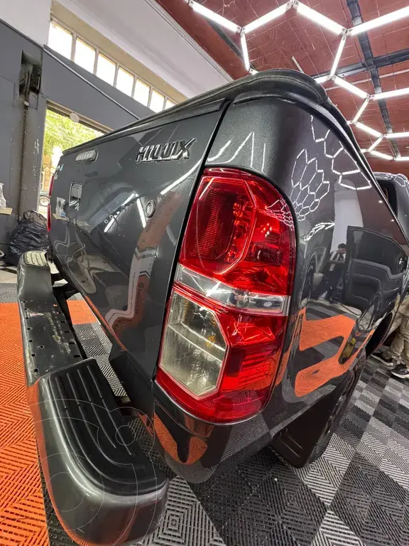 Toyota Hilux 2.5 4X2 Dx Pack Dc (2494 Cc) 2015 - foto 5