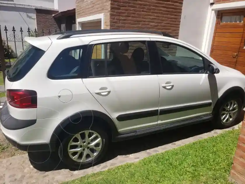 Volkswagen Suran 1.6 Highline  2014 - foto 4