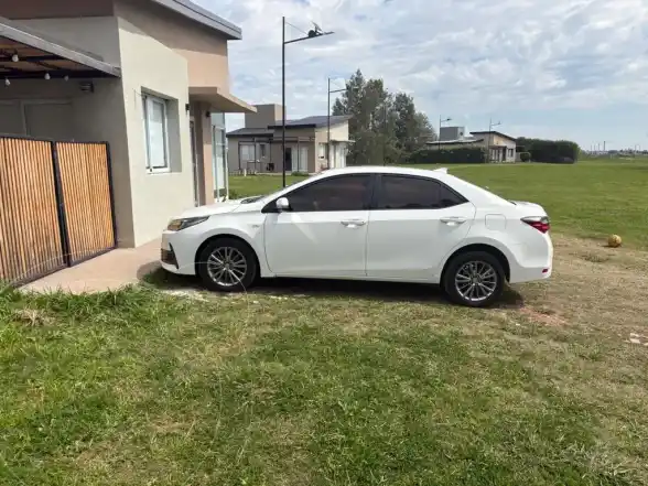 Toyota Corolla 1.8 Xei  2017 - foto 2
