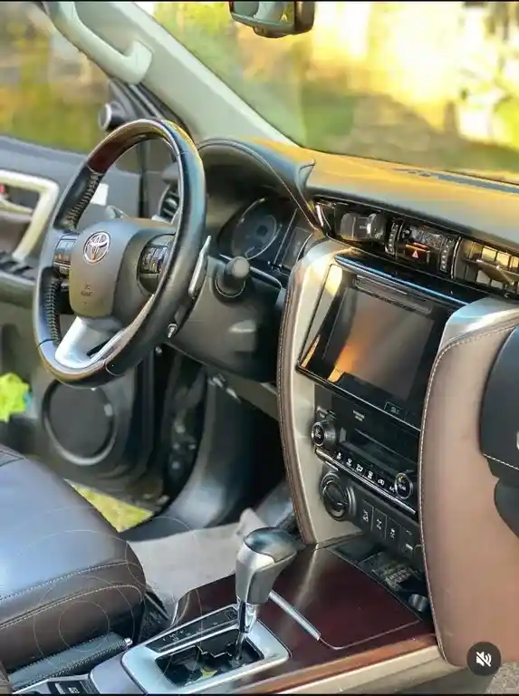 Toyota Sw4 Srx 2.8 Tdi 7A Aut  2018 - foto 3