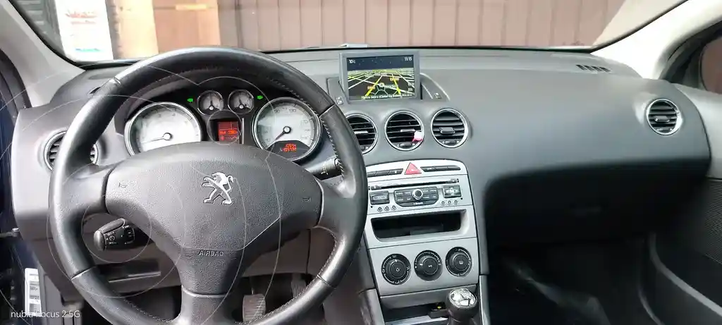Peugeot 308 Allure Nav 2014/5  2015 - foto 3