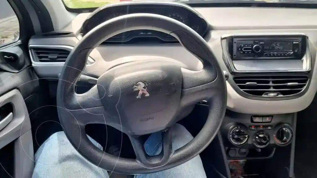 Peugeot 208 Active 1.6  2019 - foto 2