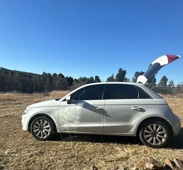 Audi A1 Sportback T Fsi Ambition (1390 Cc) 2013 - foto 1