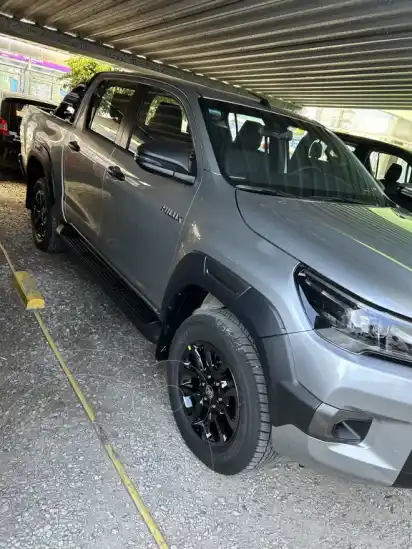 Toyota Hilux 4X4 Cabina Doble Conquest  2023 - foto 1