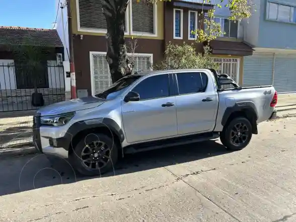 Toyota Hilux 4X4 Cabina Doble Conquest  2023 - foto 2