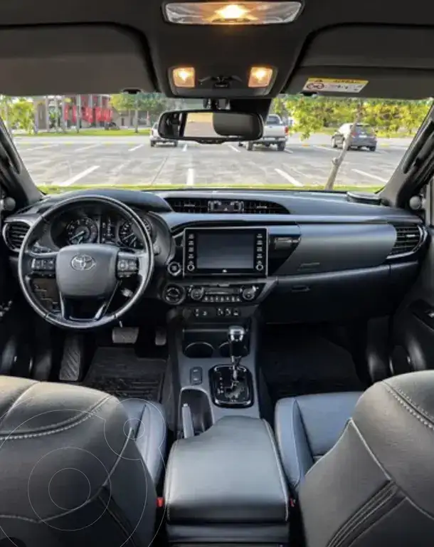 Toyota Hilux 4X4 Cabina Doble Conquest  2023 - foto 4