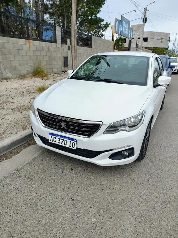 Peugeot 301 Allure 1.6 Plus (1587 Cc) 2018 - foto 2