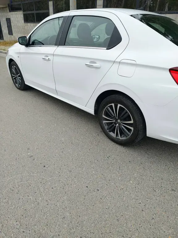 Peugeot 301 Allure 1.6 Plus (1587 Cc) 2018 - foto 4