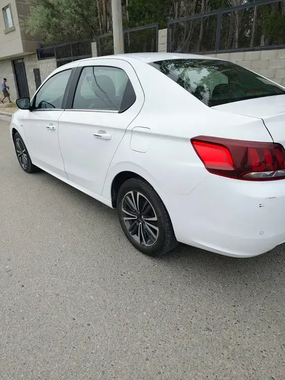 Peugeot 301 Allure 1.6 Plus (1587 Cc) 2018 - foto 5