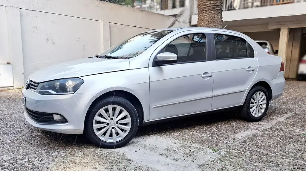Volkswagen Voyage 1.6 Highline (1599 Cc) 2015 - foto 2