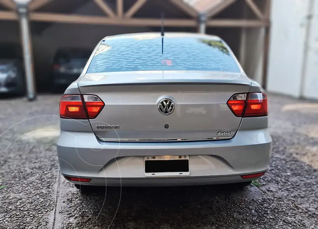 Volkswagen Voyage 1.6 Highline (1599 Cc) 2015 - foto 4