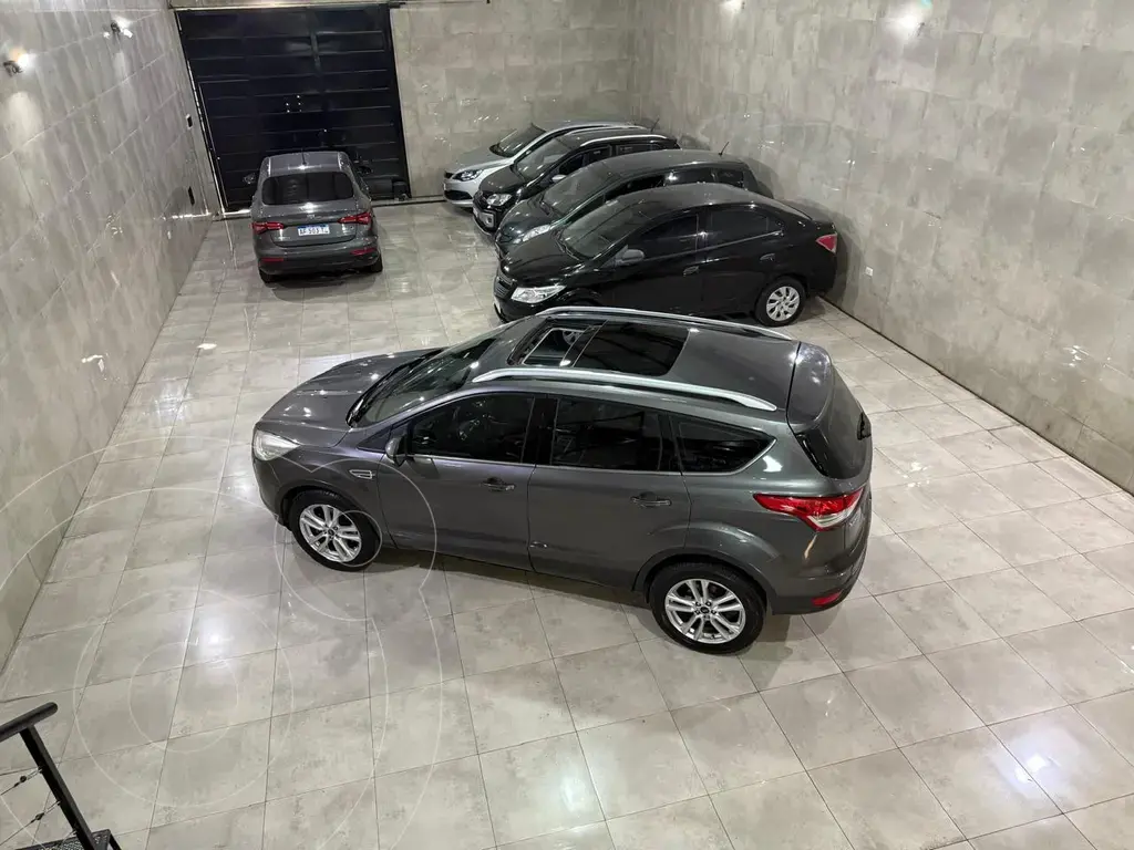 Ford Kuga Titanium 1.6T Aut 4X4 (1596 Cc) 2014 - foto 5
