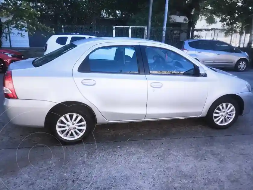 Toyota Etios Sedán Xls  2015 - foto 3