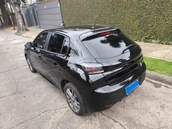 Peugeot 208 Allure 1.6  2026 - foto 4