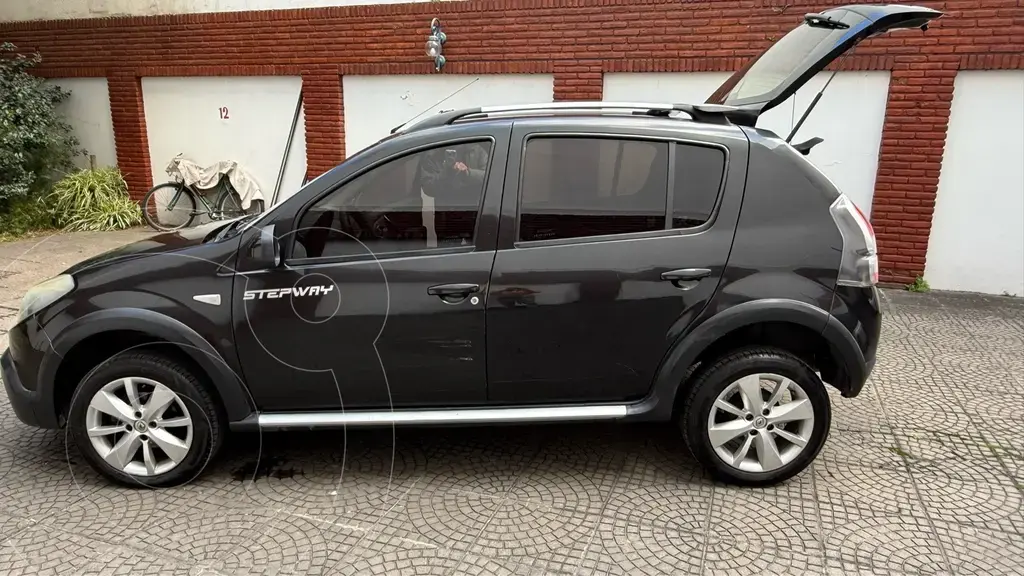 Renault Sandero Stepway 1.6 Privilege Nav (1598 Cc) 2013 - foto 2