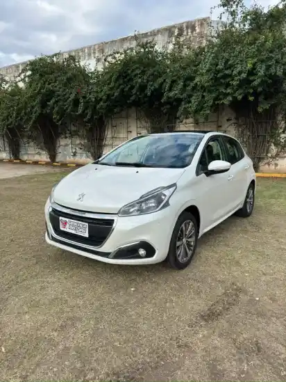 Peugeot 208 Allure 1.6  2017 - foto 1
