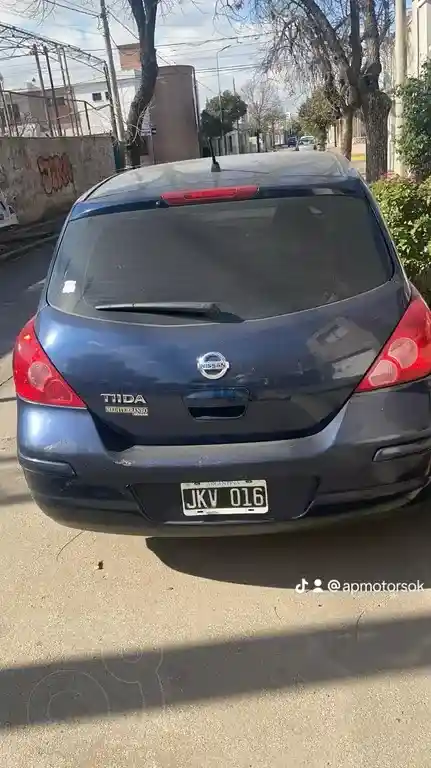 Nissan Tiida Visia  2010 - foto 3