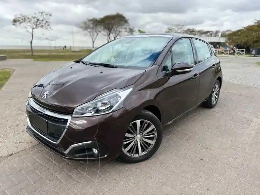Peugeot 208 Feline 1.6  2019 - foto 1