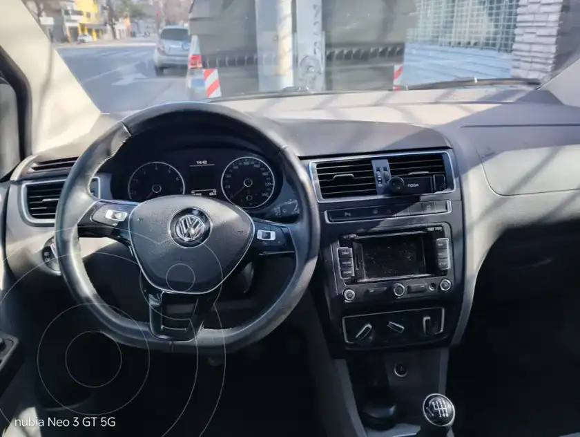 Volkswagen Suran Cross 1.6 Highline  2015 - foto 2