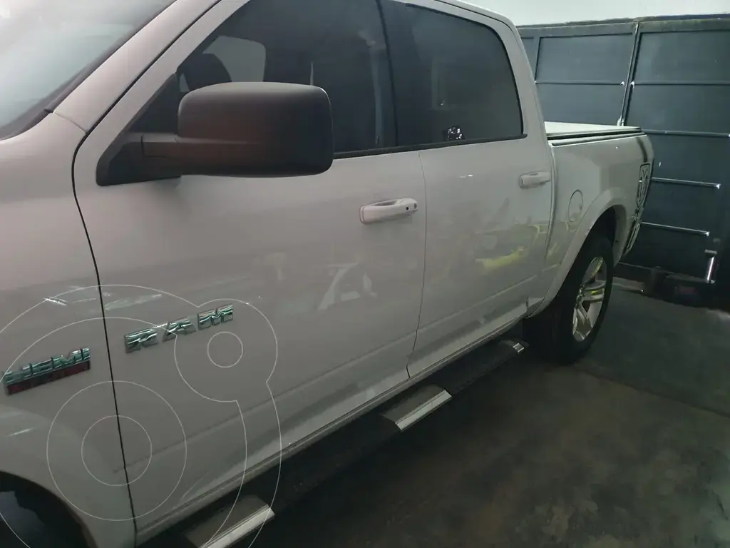 Ram 1500 Laramie 4X4  2019 - foto 3