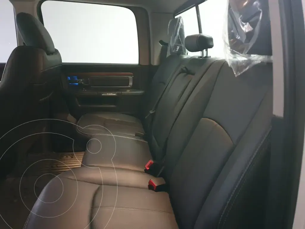 Ram 1500 Laramie 4X4  2019 - foto 5