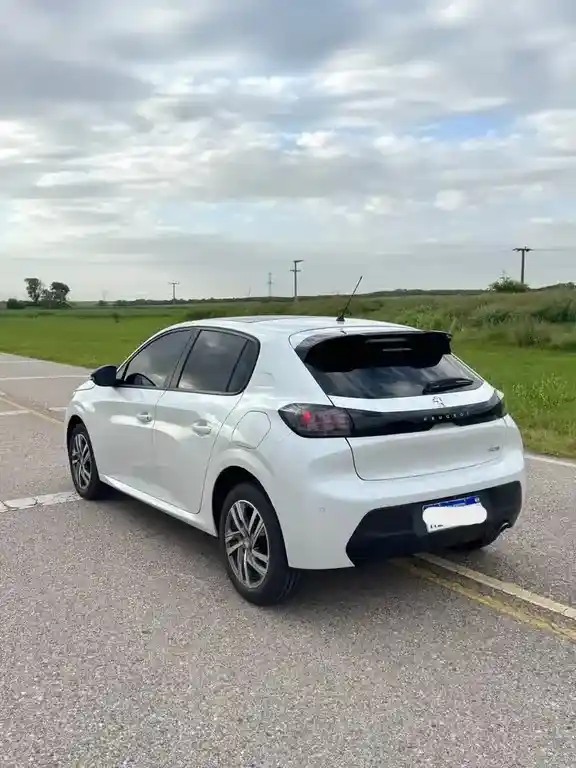 Peugeot 208 Feline 1.6 Tiptronic  2022 - foto 4