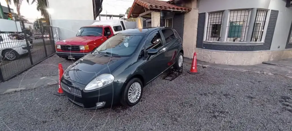 Fiat Punto 5P 1.4 Attractive (1368 Cc) 2012 - foto 4