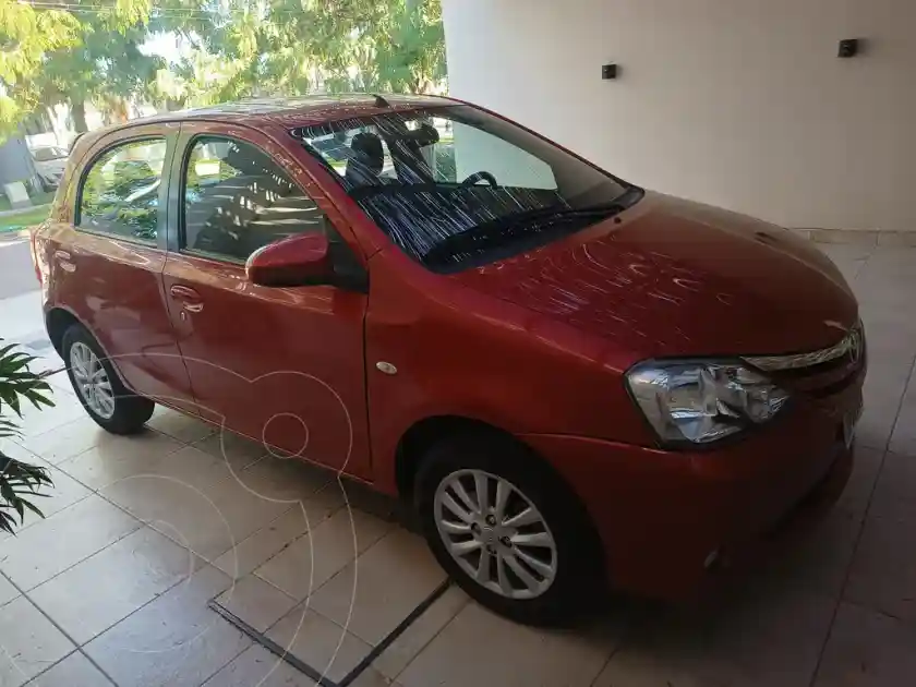 Toyota Etios Hatchback Xls  2014 - foto 2