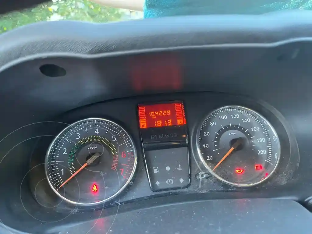 Renault Clio Mío 5P Confort Pack Sat  2016 - foto 5