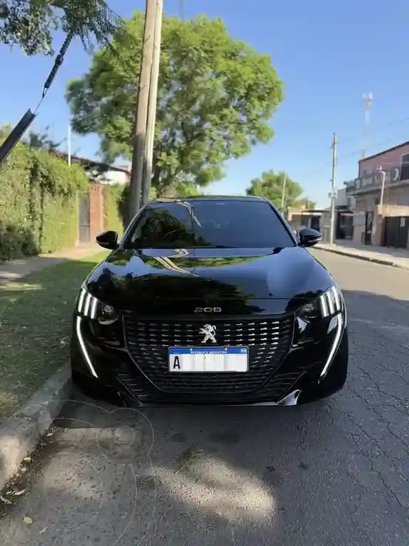 Peugeot 208 Allure 1.6 Tiptronic  2022 - foto 1