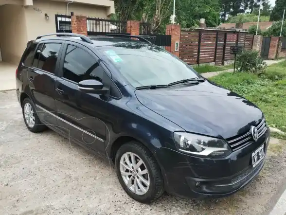 Volkswagen Suran 1.6 Highline  2012 - foto 1