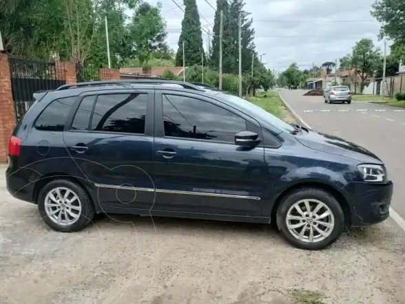 Volkswagen Suran 1.6 Highline  2012 - foto 2