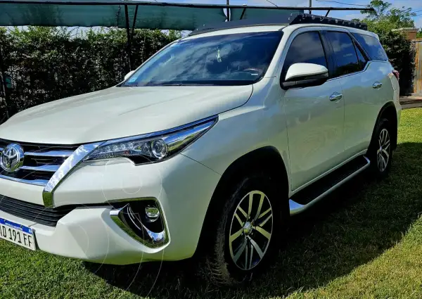 Toyota Sw4 Gr-S 2.8 Tdi 7A Aut (2755 Cc) 2018 - foto 1