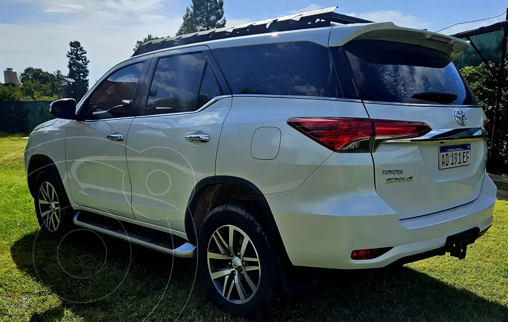 Toyota Sw4 Gr-S 2.8 Tdi 7A Aut (2755 Cc) 2018 - foto 2